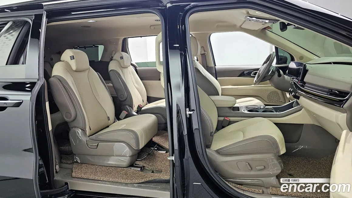 Kia Carnival — фото 10