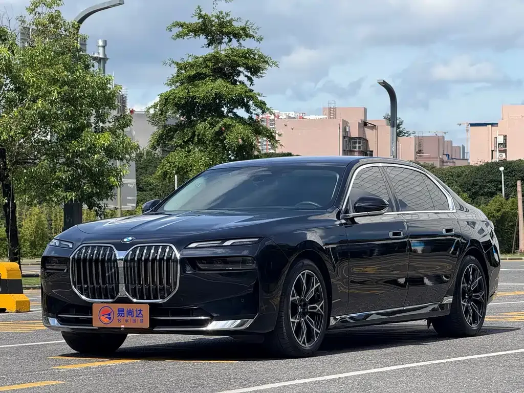 BMW 7 Series 2024 из CN, фото 2