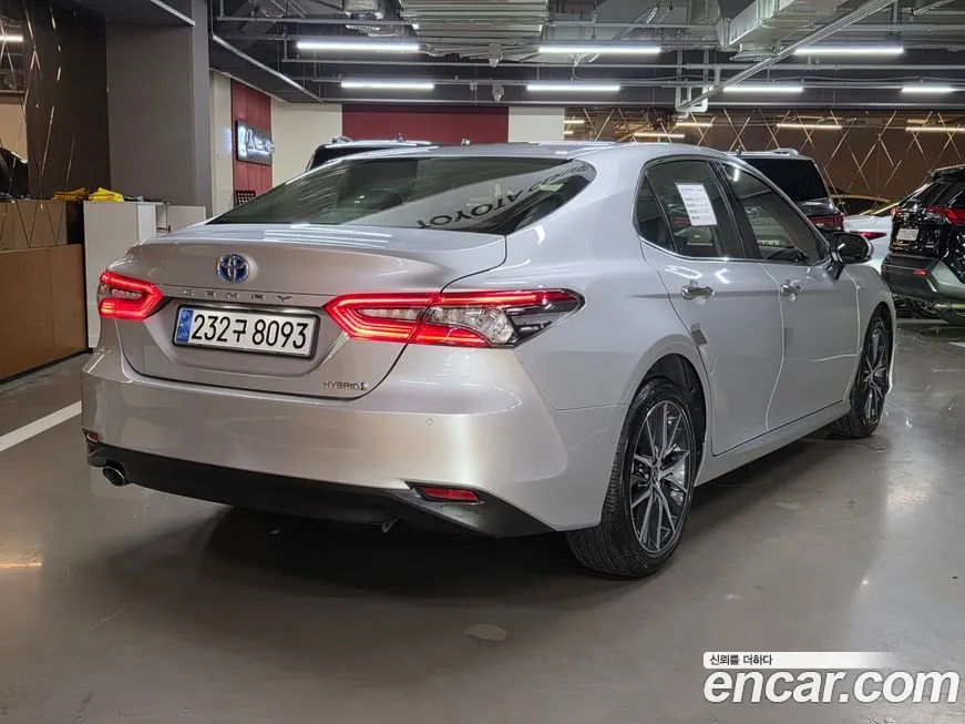 Toyota Camry 2023 из KR, фото 3