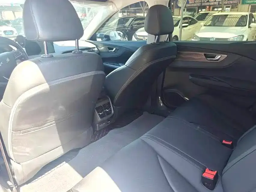 Hongqi E-QM5 2024 из CN, фото 8