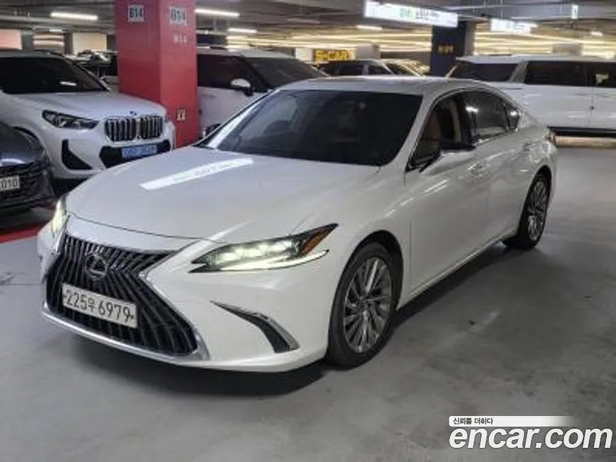 Lexus ES 2023 из KR, фото 2