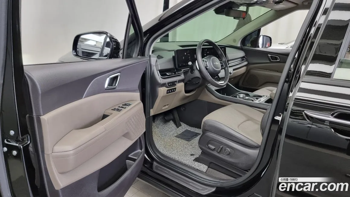 Kia Carnival — фото 10