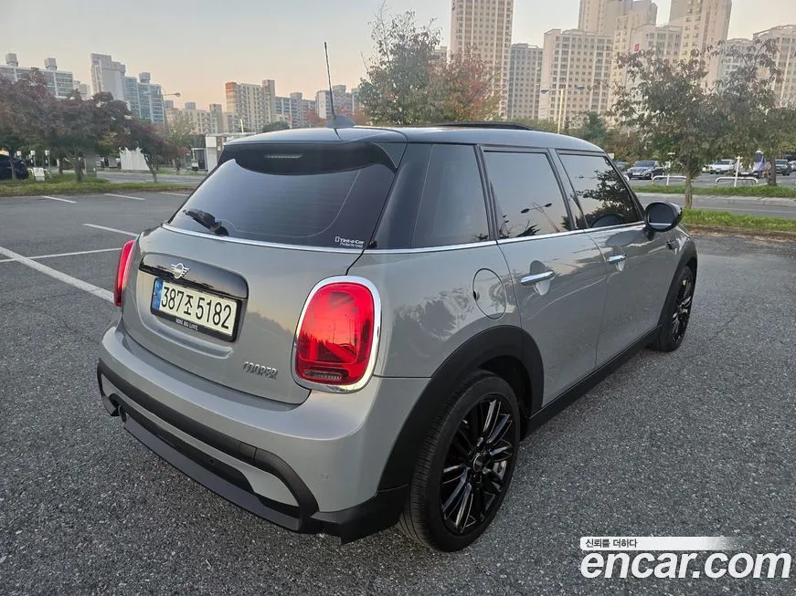 Mini Cooper 2022 из KR, фото 2