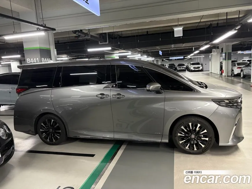 Toyota Alphard 2025 из KR, фото 2