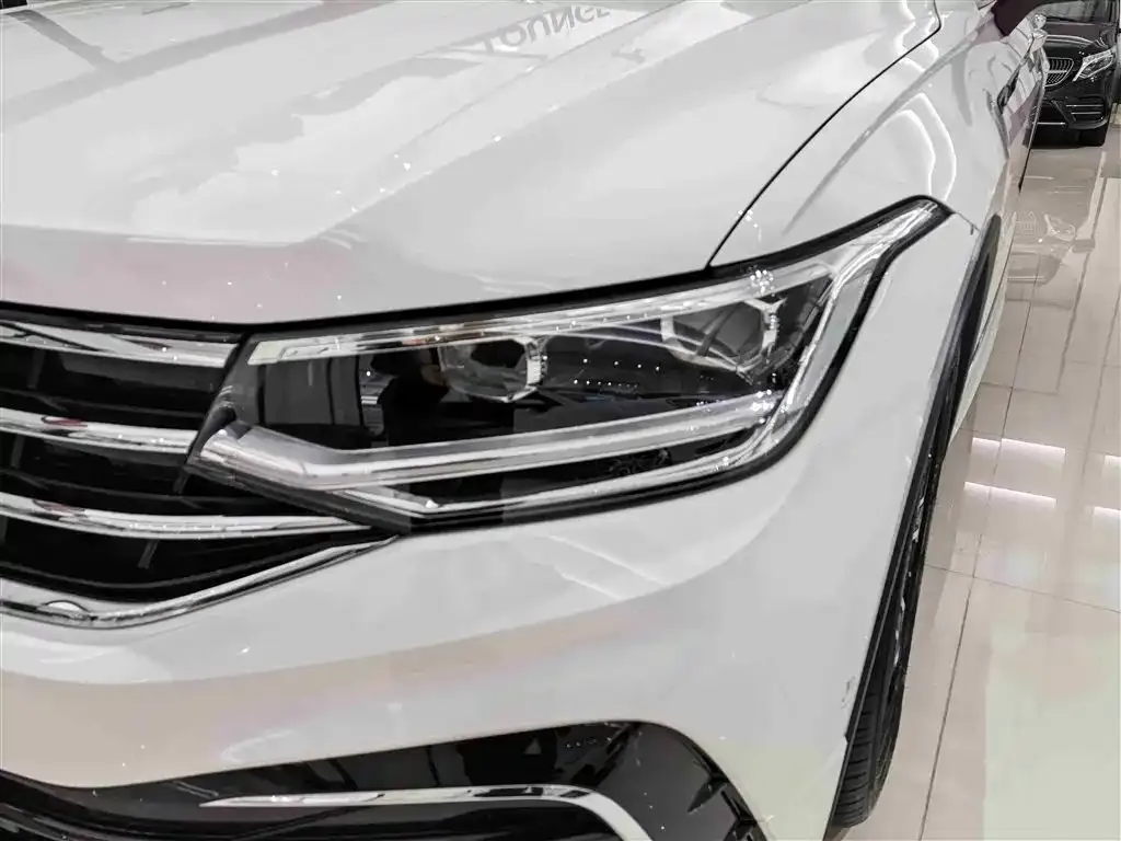 Volkswagen Tiguan L 2022 из CN, фото 5