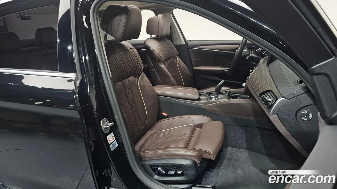 BMW 5-Series 2021 из KR, фото 10