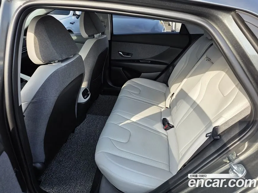 Hyundai AVANTE — фото 10