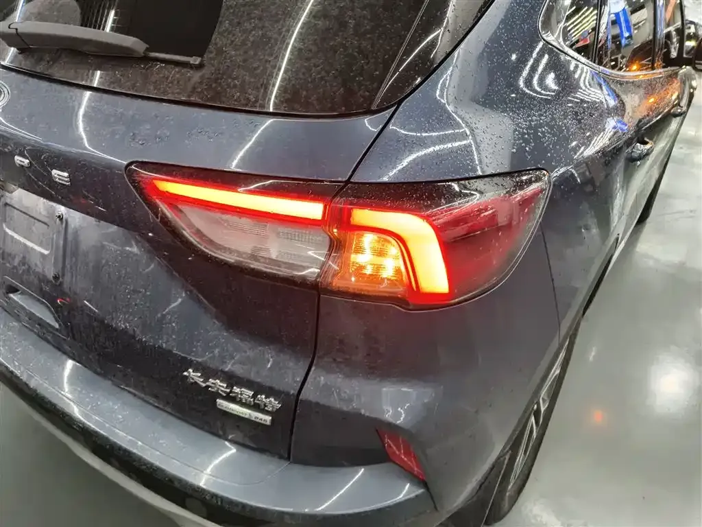 Ford Escape 2022 из CN, фото 10