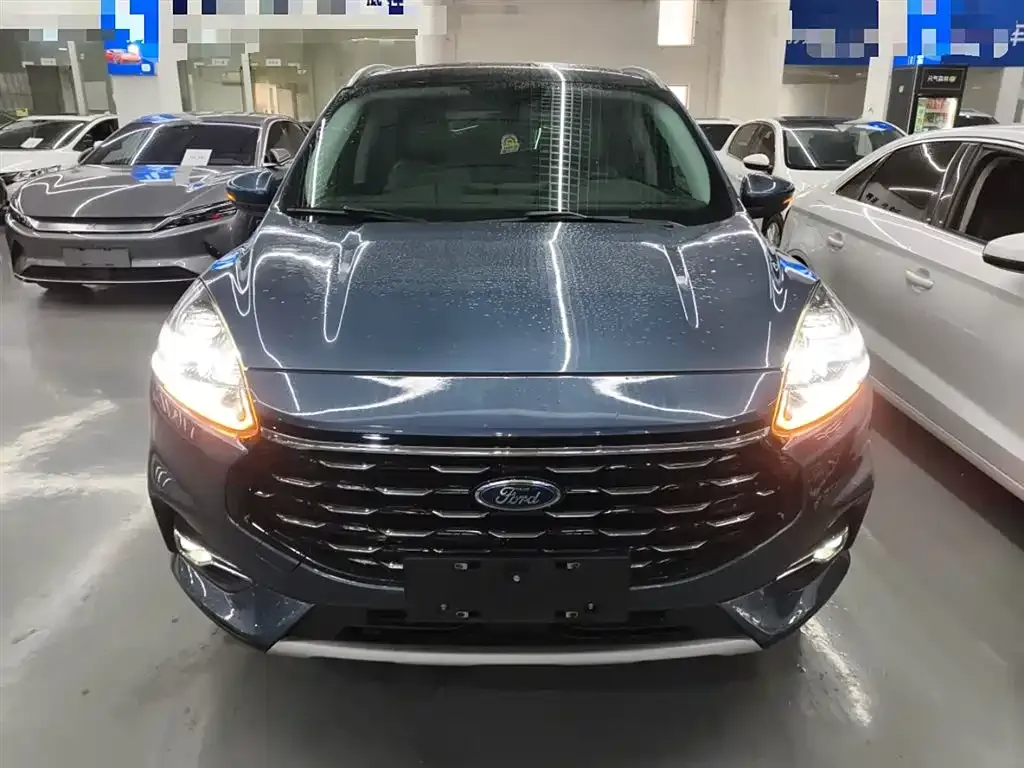 Ford Escape 2022 из CN, фото 3