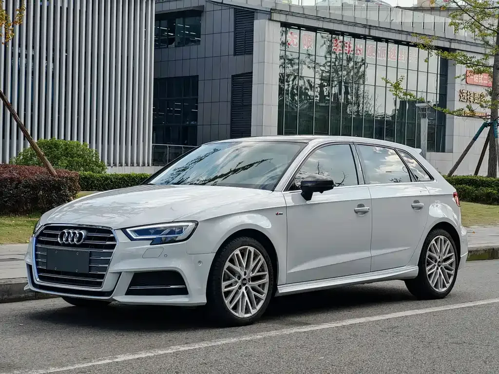 Audi A3 2021 из CN, фото 1