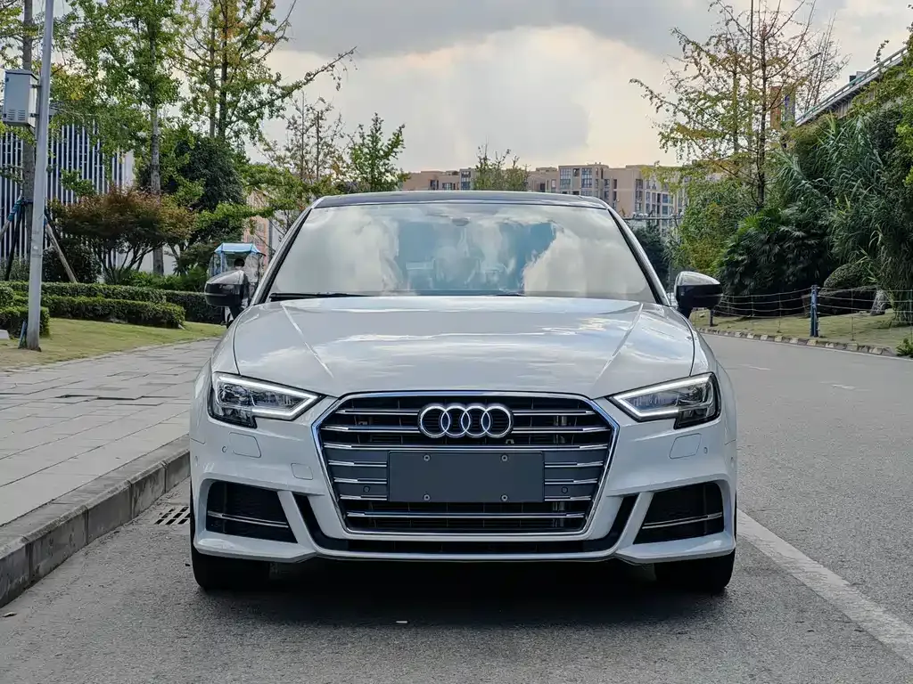 Audi A3 2021 из CN, фото 2