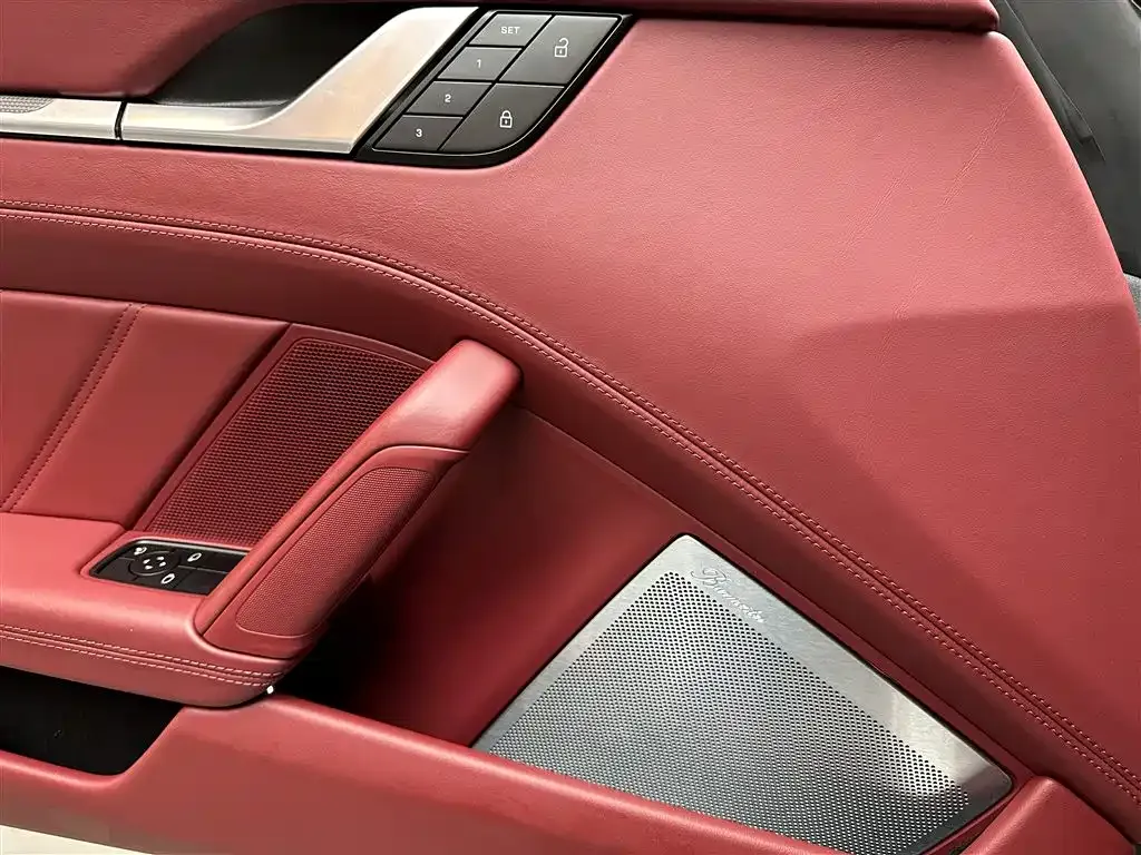 Porsche 911 2023 из CN, фото 5