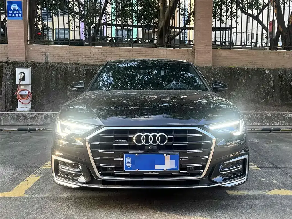 Audi A6L 2023 из CN, фото 2