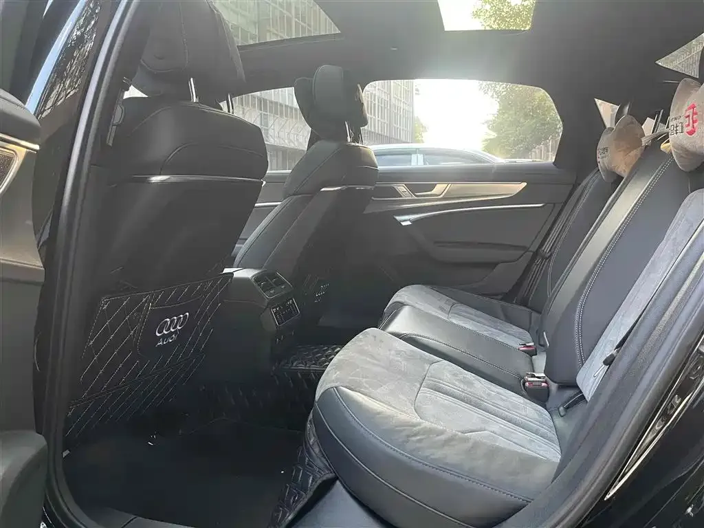 Audi A6L 2023 из CN, фото 6