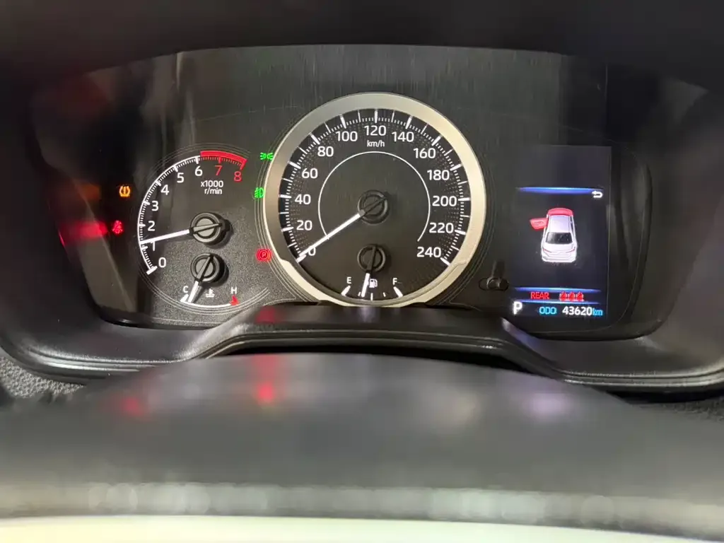 Toyota Corolla 2021 из CN, фото 10