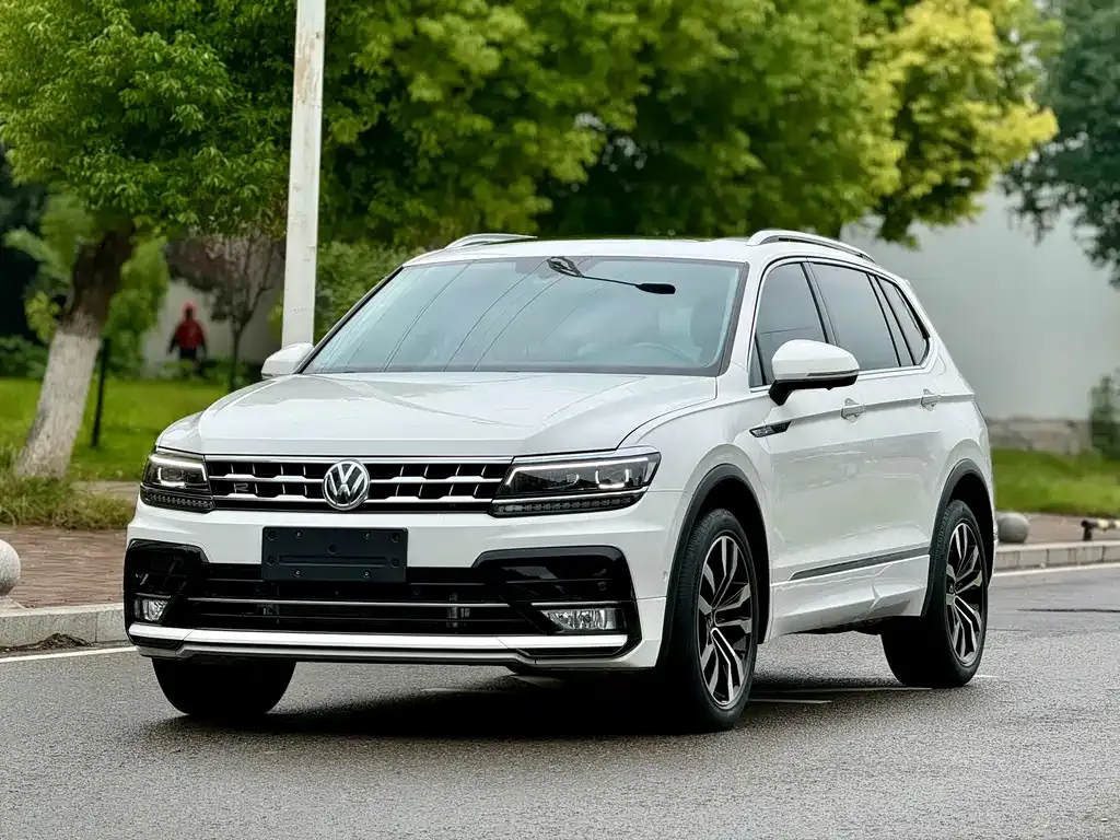 Volkswagen Tiguan L 2021 из CN, фото 1
