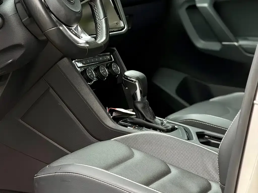 Volkswagen Tiguan L 2021 из CN, фото 10
