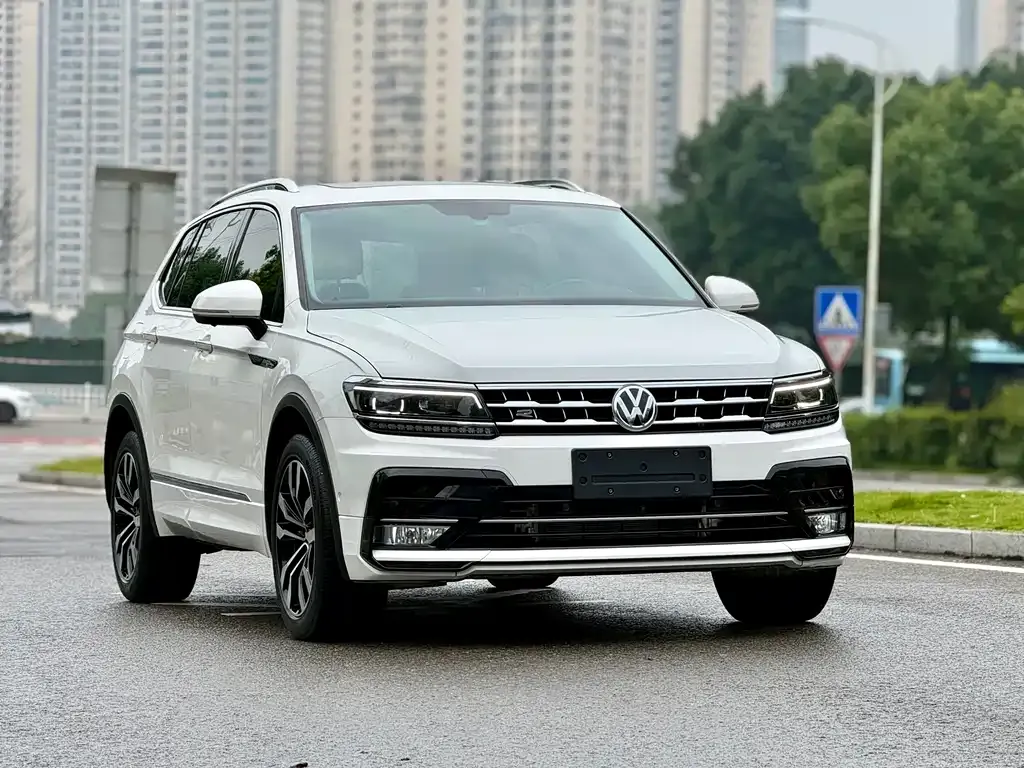 Volkswagen Tiguan L 2021 из CN, фото 3