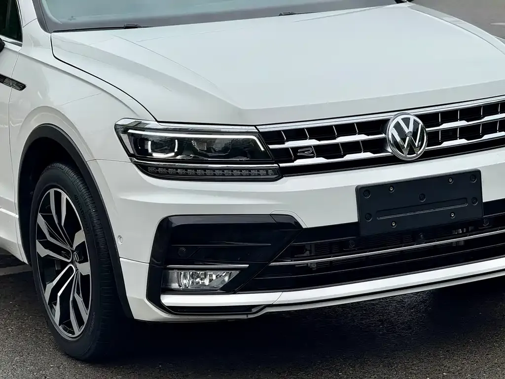 Volkswagen Tiguan L 2021 из CN, фото 4