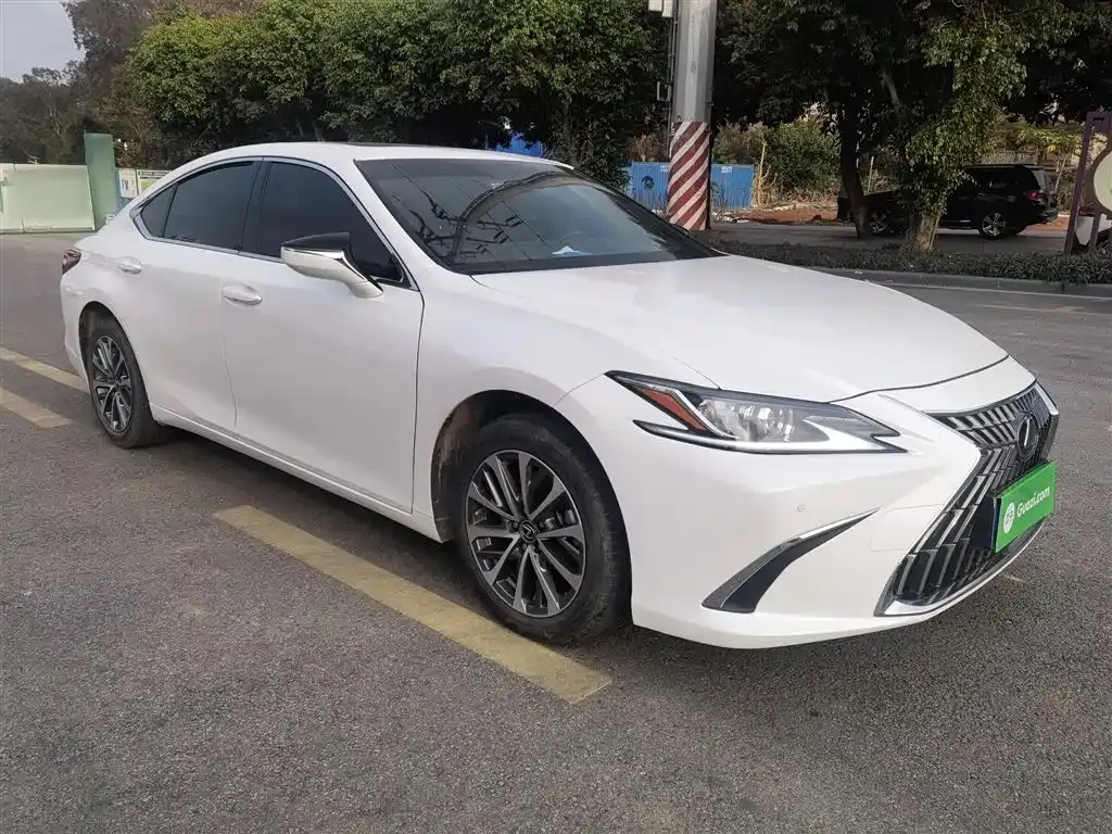 Lexus ES — фото 4