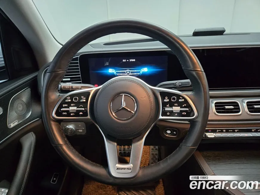 Mercedes-Benz GLE-Class — фото 7