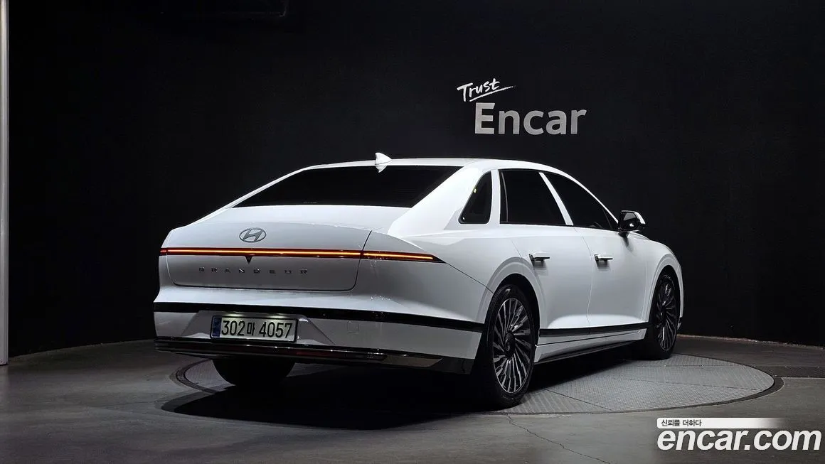 Hyundai Grandeur 2023 из KR, фото 2