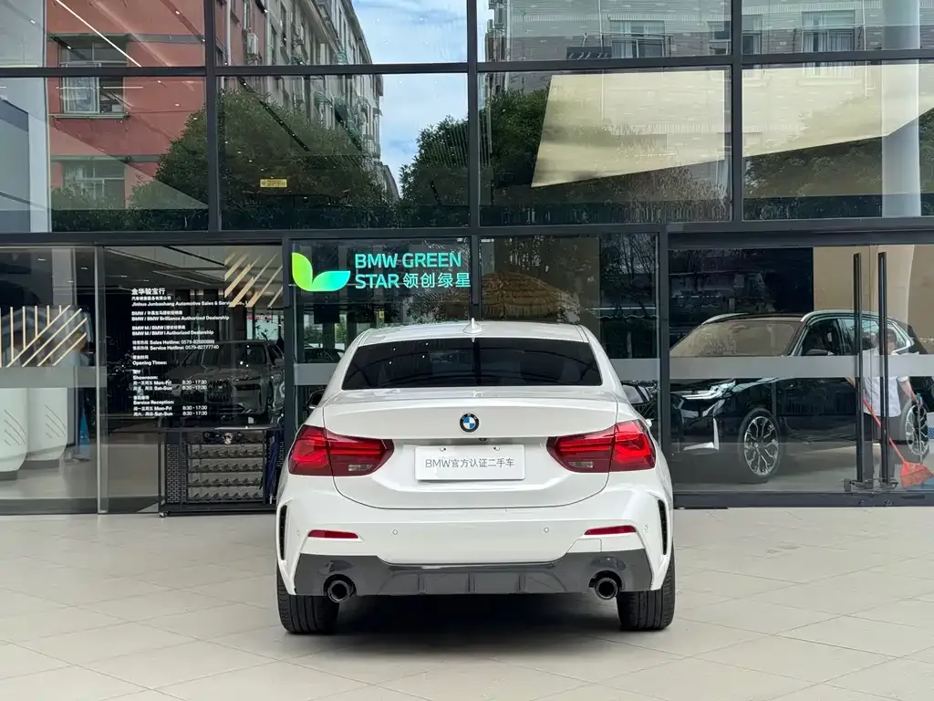BMW 1 Series 2023 из CN, фото 4