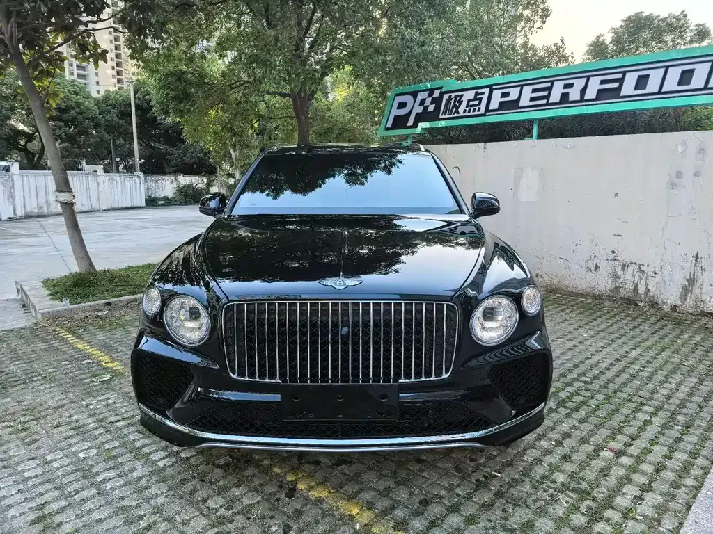 Bentley Bentayga 2024 из CN, фото 3