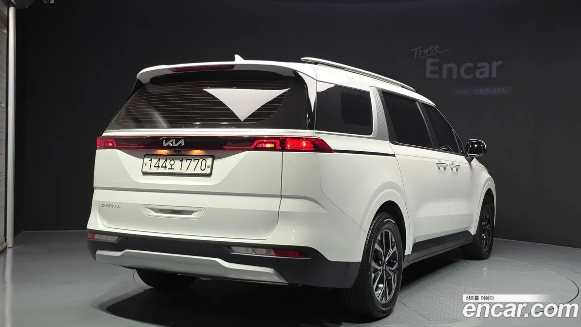 Kia Carnival 2023 из KR, фото 2