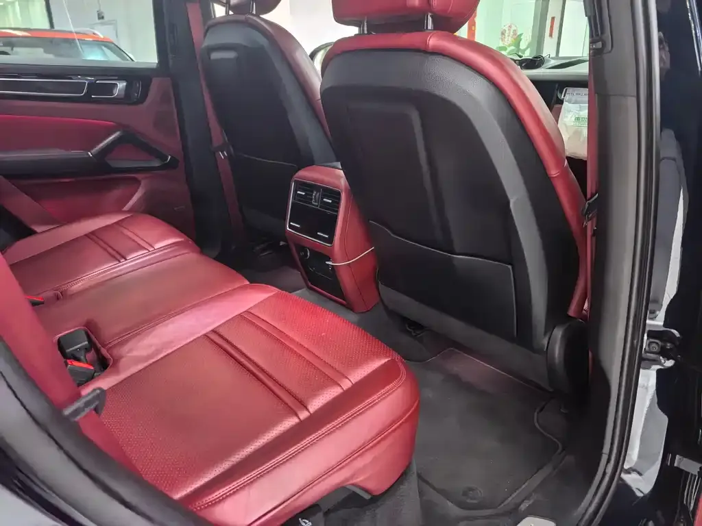 Porsche Cayenne 2023 из CN, фото 8