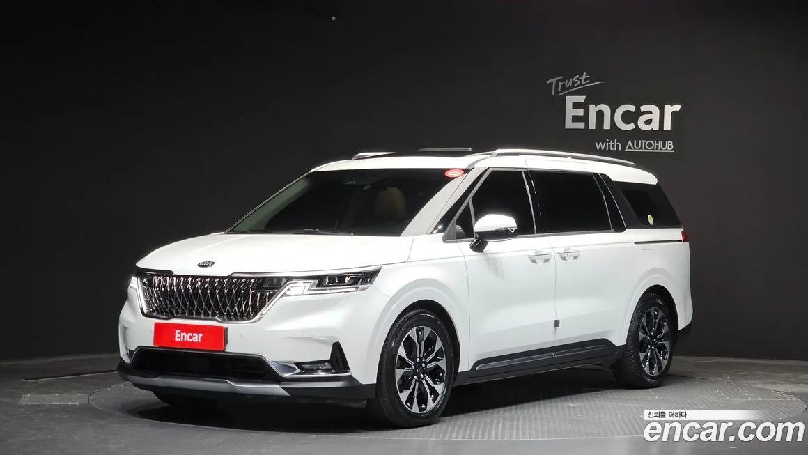 Kia Carnival — фото 1