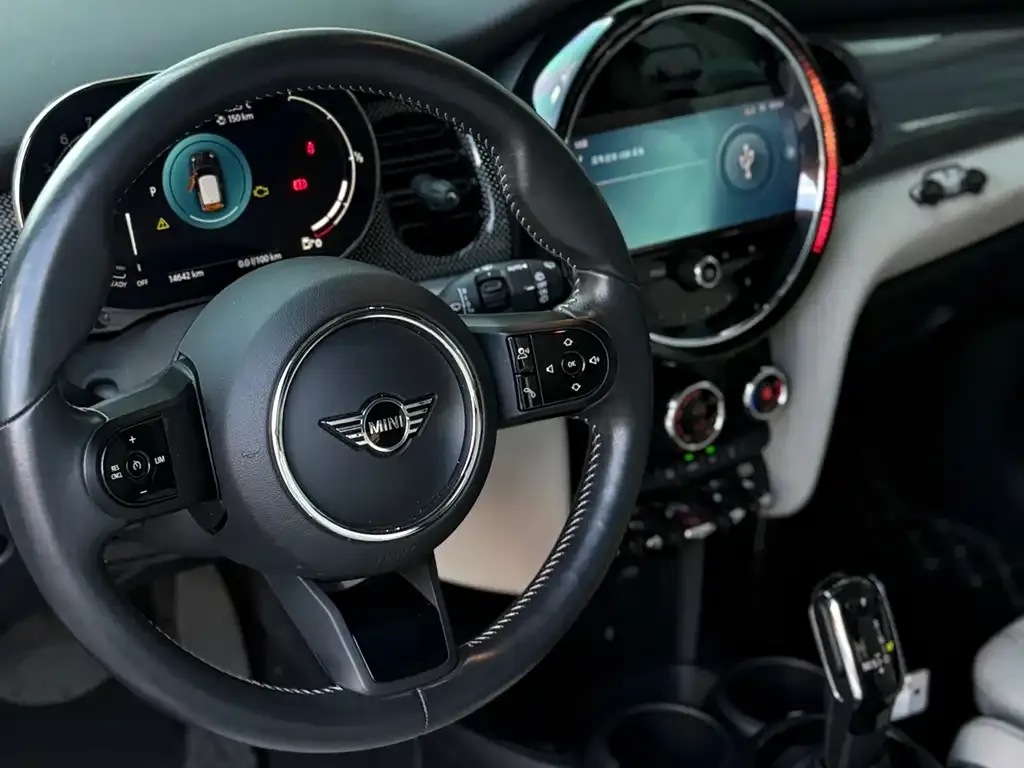 MINI Cooper (3-door) 2022 из CN, фото 9