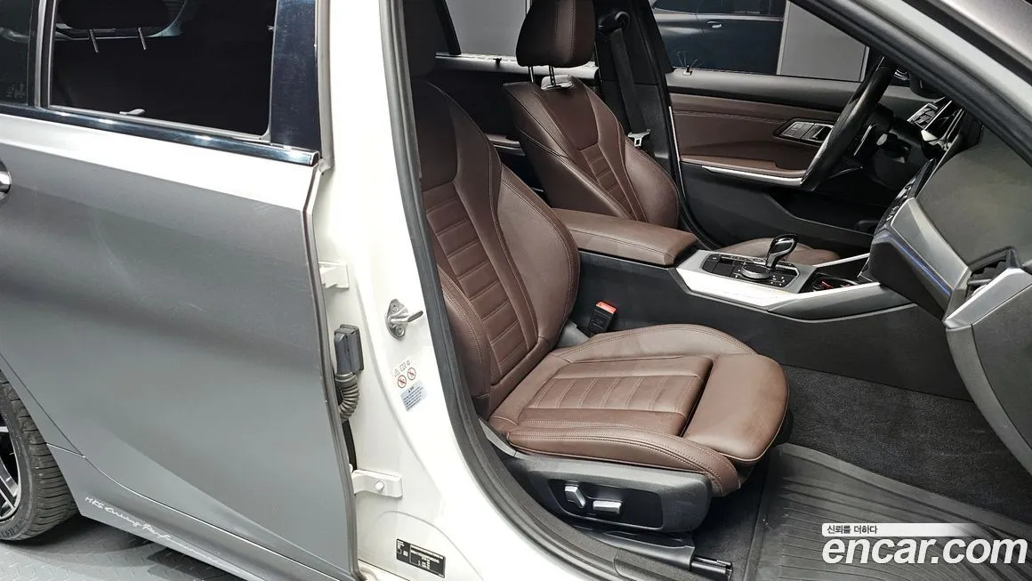 BMW 3-Series 2022 из KR, фото 10