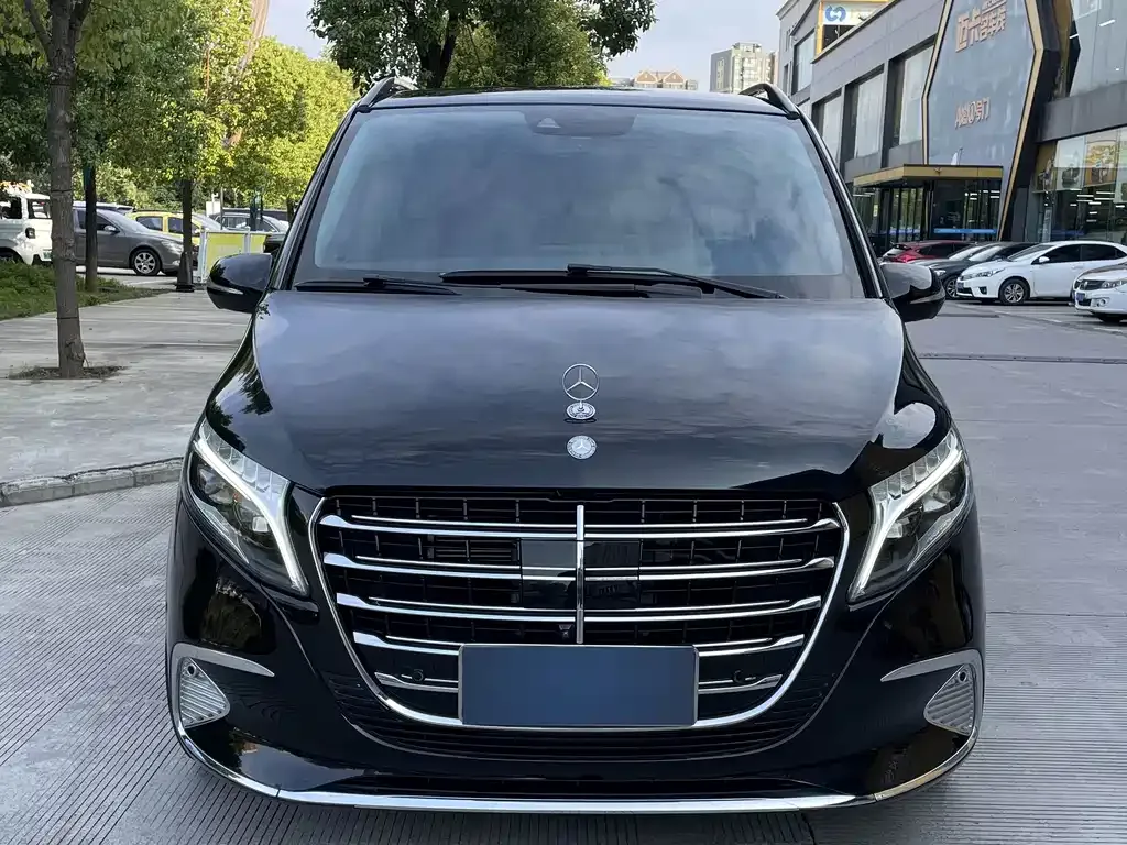 Mercedes-Benz V-Class 2022 из CN, фото 2