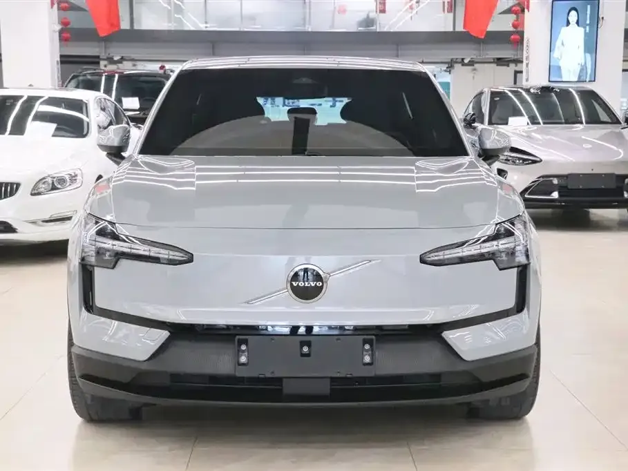 Volvo EX30 2024 из CN, фото 2