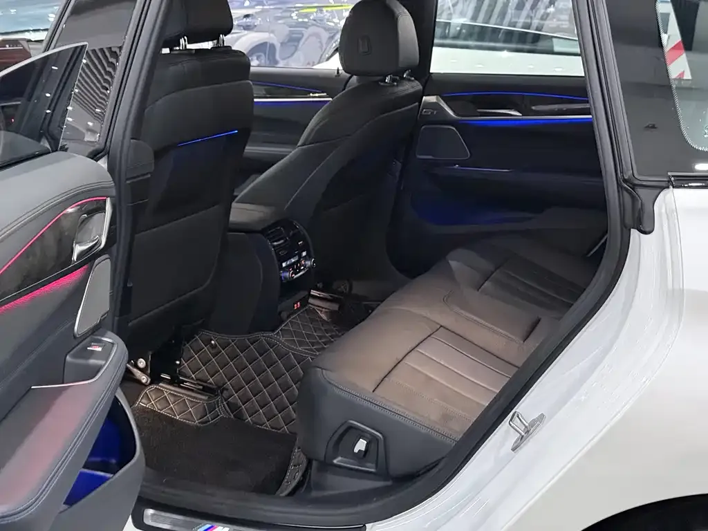 BMW 6 Series GT 2023 из CN, фото 7