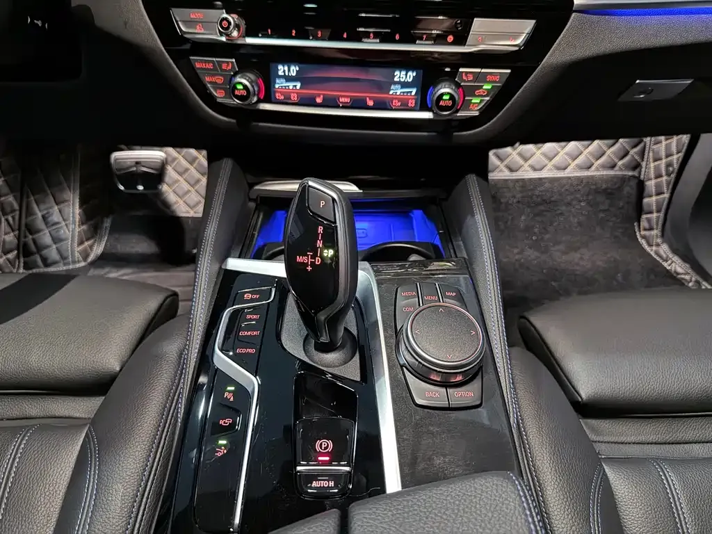 BMW 6 Series GT 2023 из CN, фото 9