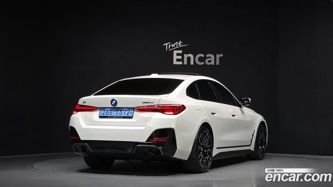 BMW i4 — фото 2