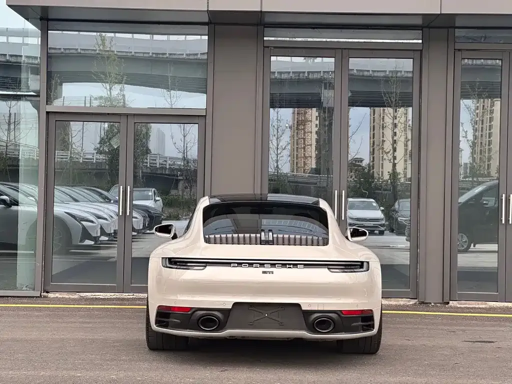 Porsche 911 2023 из CN, фото 5