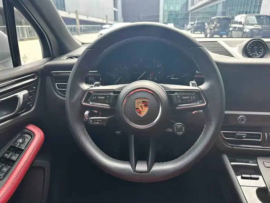 Porsche Macan 2022 из CN, фото 7
