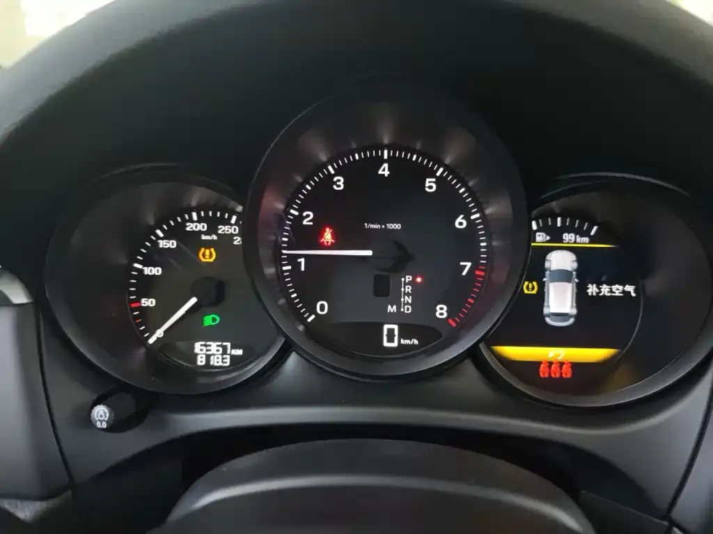 Porsche Macan 2022 из CN, фото 9