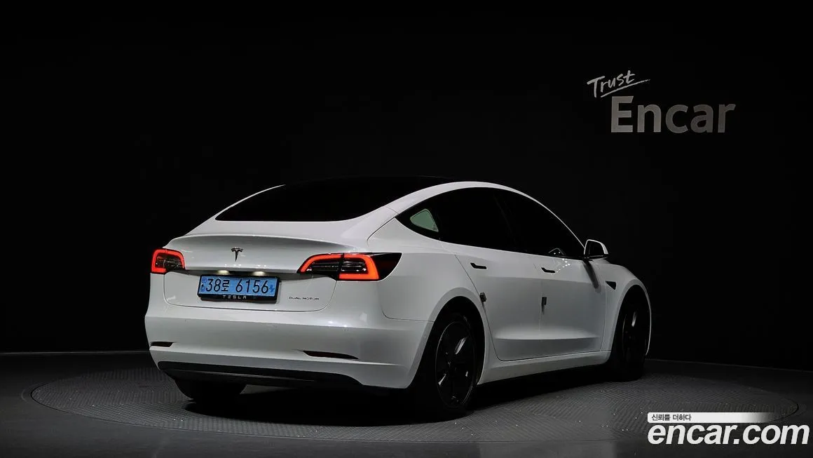 Tesla Model 3 2021 из KR, фото 2