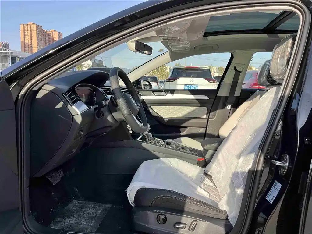 Volkswagen Magotan 2025 из CN, фото 7
