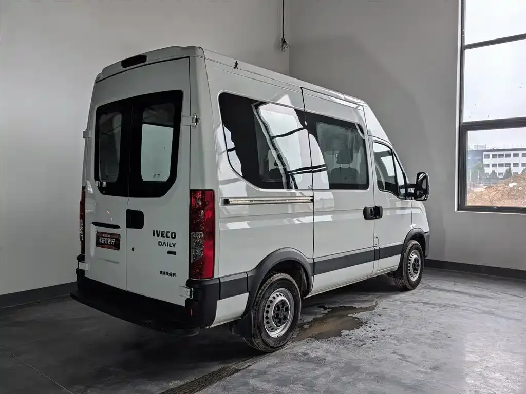 IVECO Ousheng 2023 из CN, фото 2