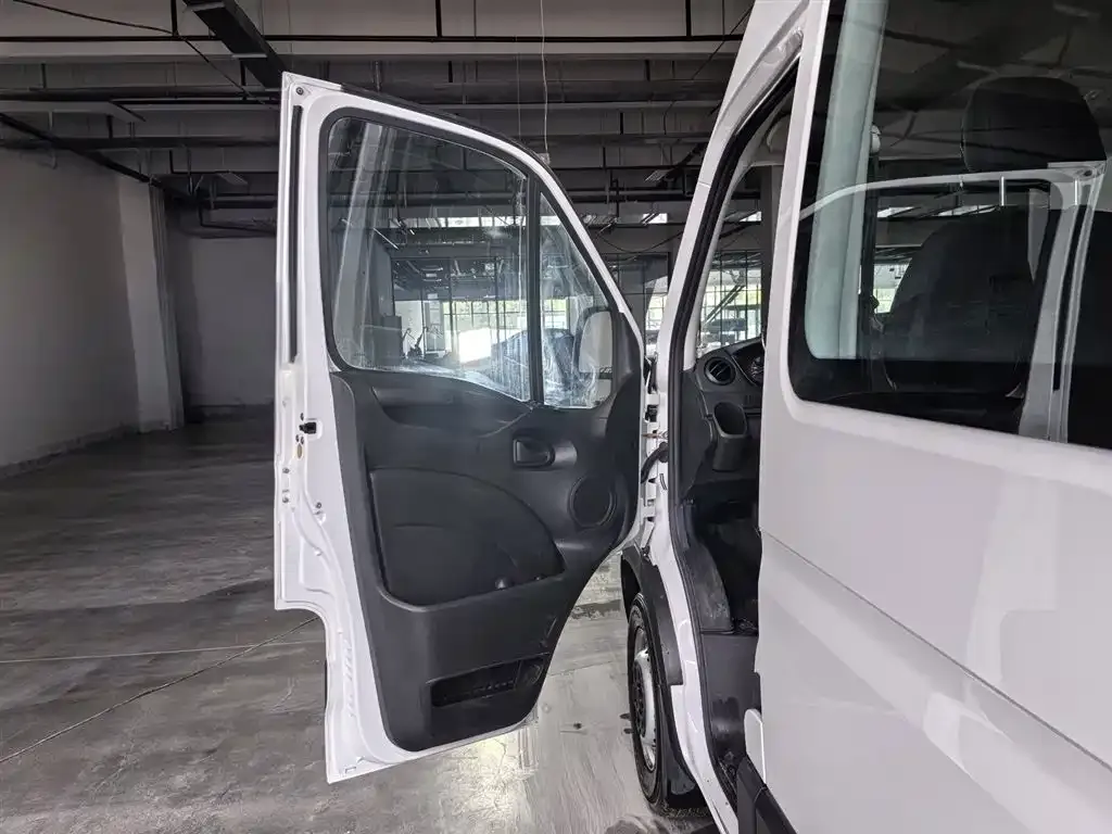 IVECO Ousheng 2023 из CN, фото 8
