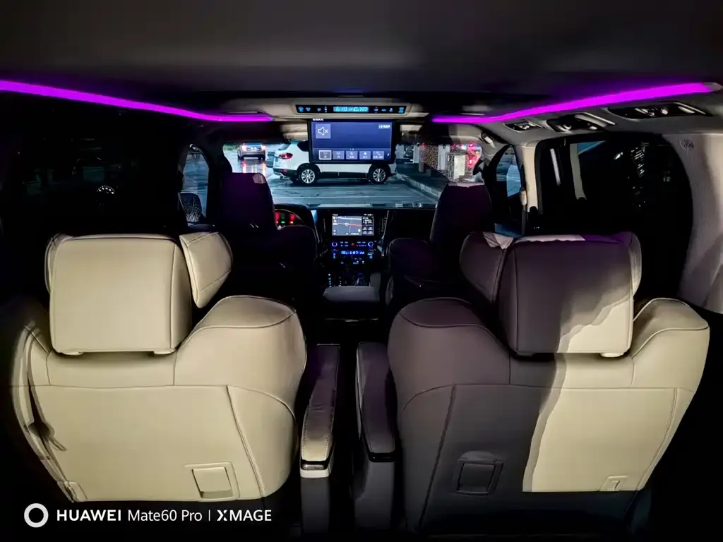 Toyota Alphard 2023 из CN, фото 10