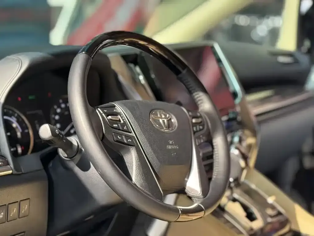 Toyota Vellfire 2023 из CN, фото 10