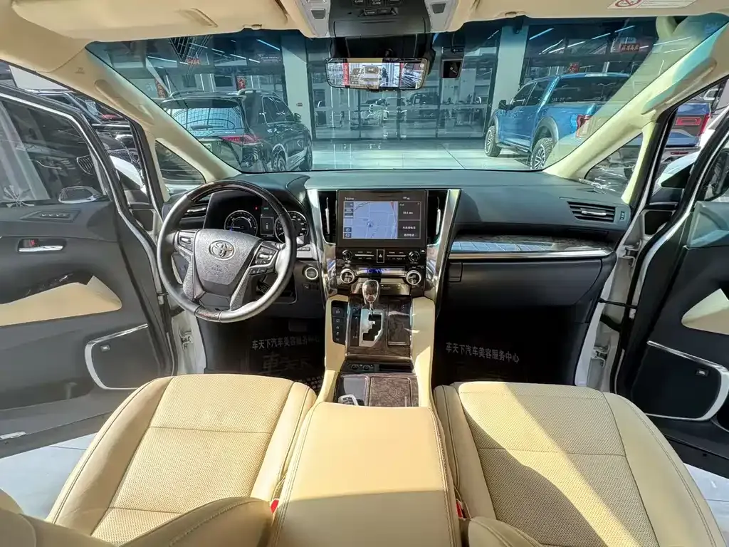 Toyota Vellfire 2023 из CN, фото 6