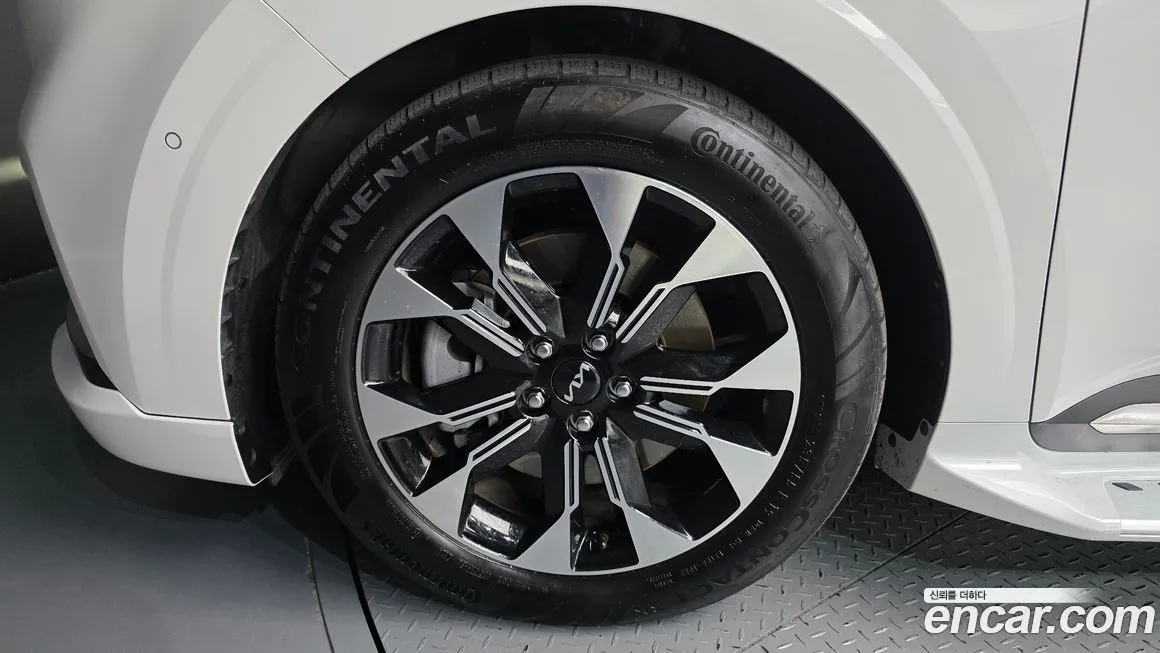 Kia Carnival 2023 из KR, фото 5