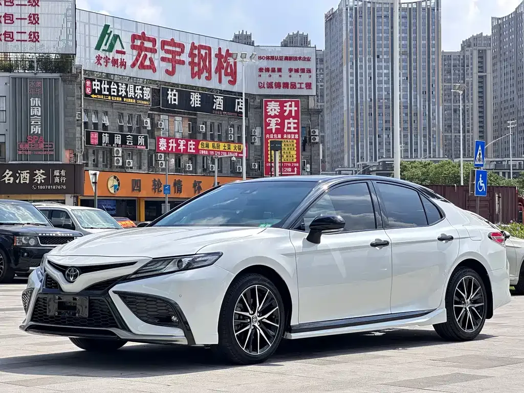 Toyota Camry 2022 из CN, фото 1